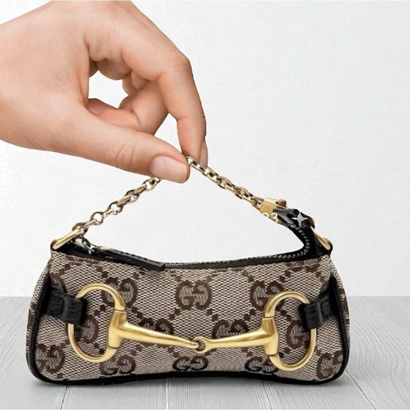 RARE Tom Ford ICONIC GUCCI Vintage Monogram Horsebit Micro Mini Bag
W strap - Picture 1 of 15